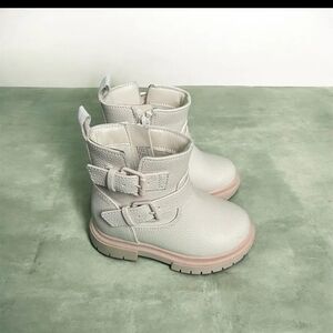 Cat & Jack Kid Boots- Size 8